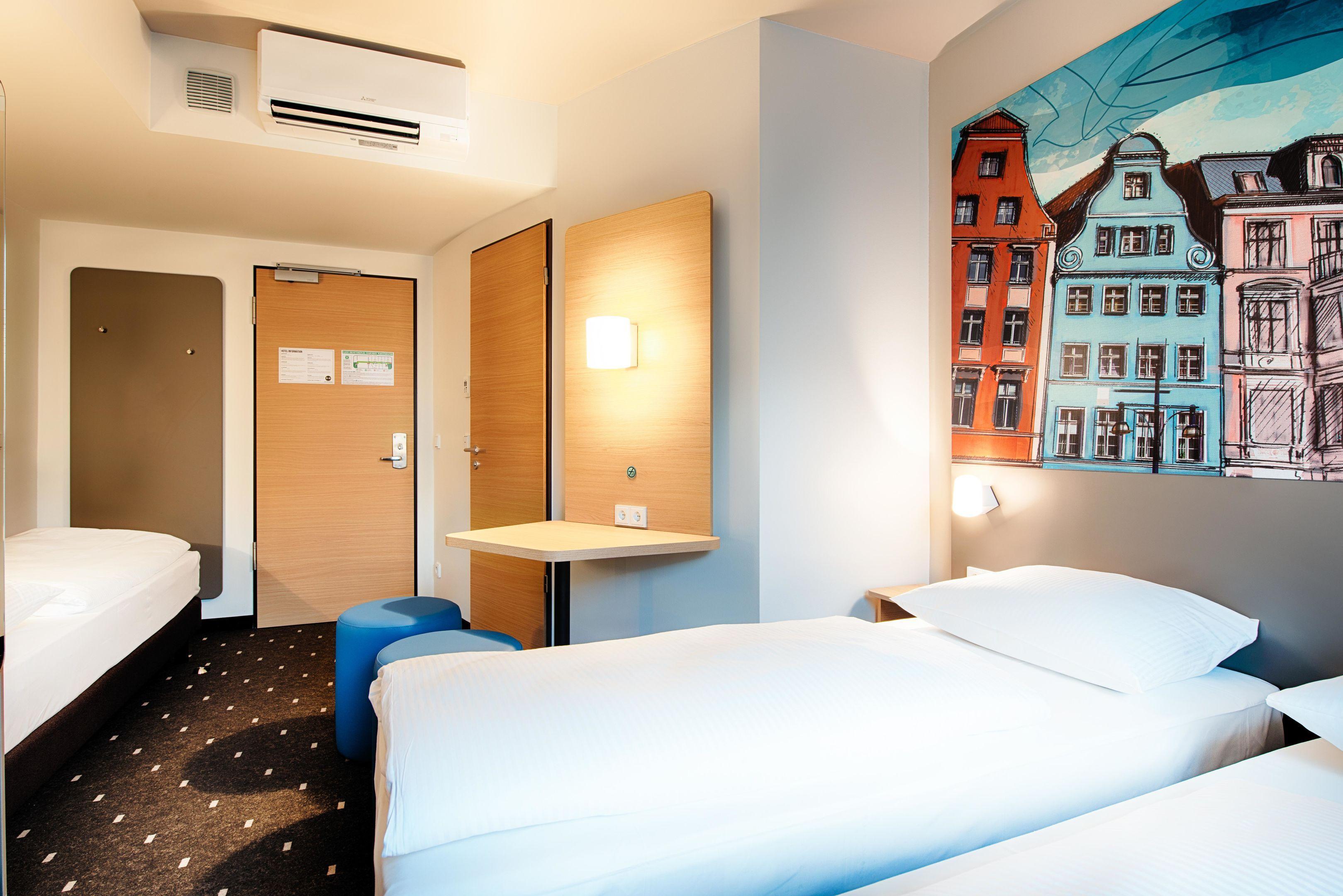 B&B Hotel Rostock City-West Экстерьер фото