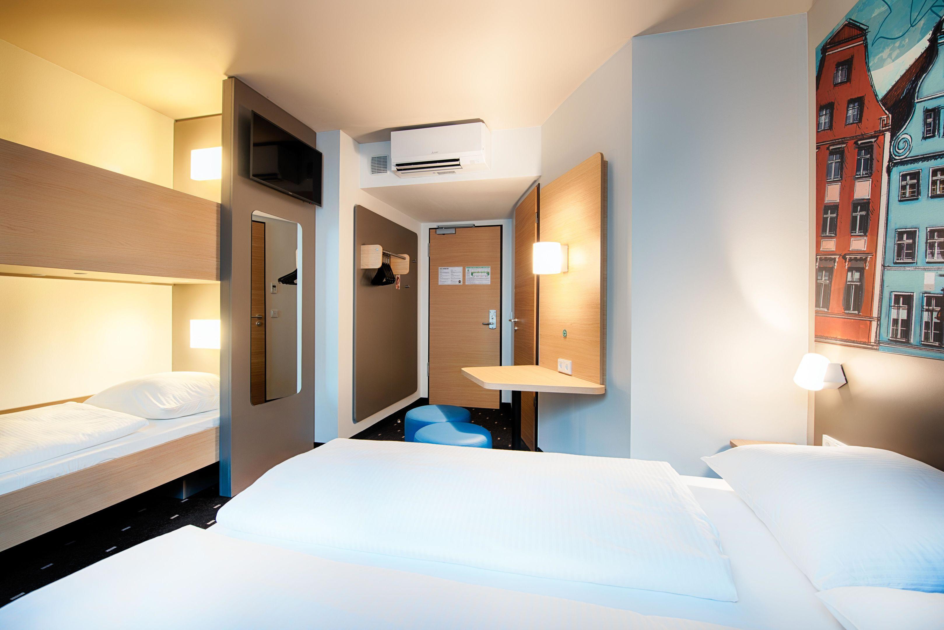 B&B Hotel Rostock City-West Экстерьер фото