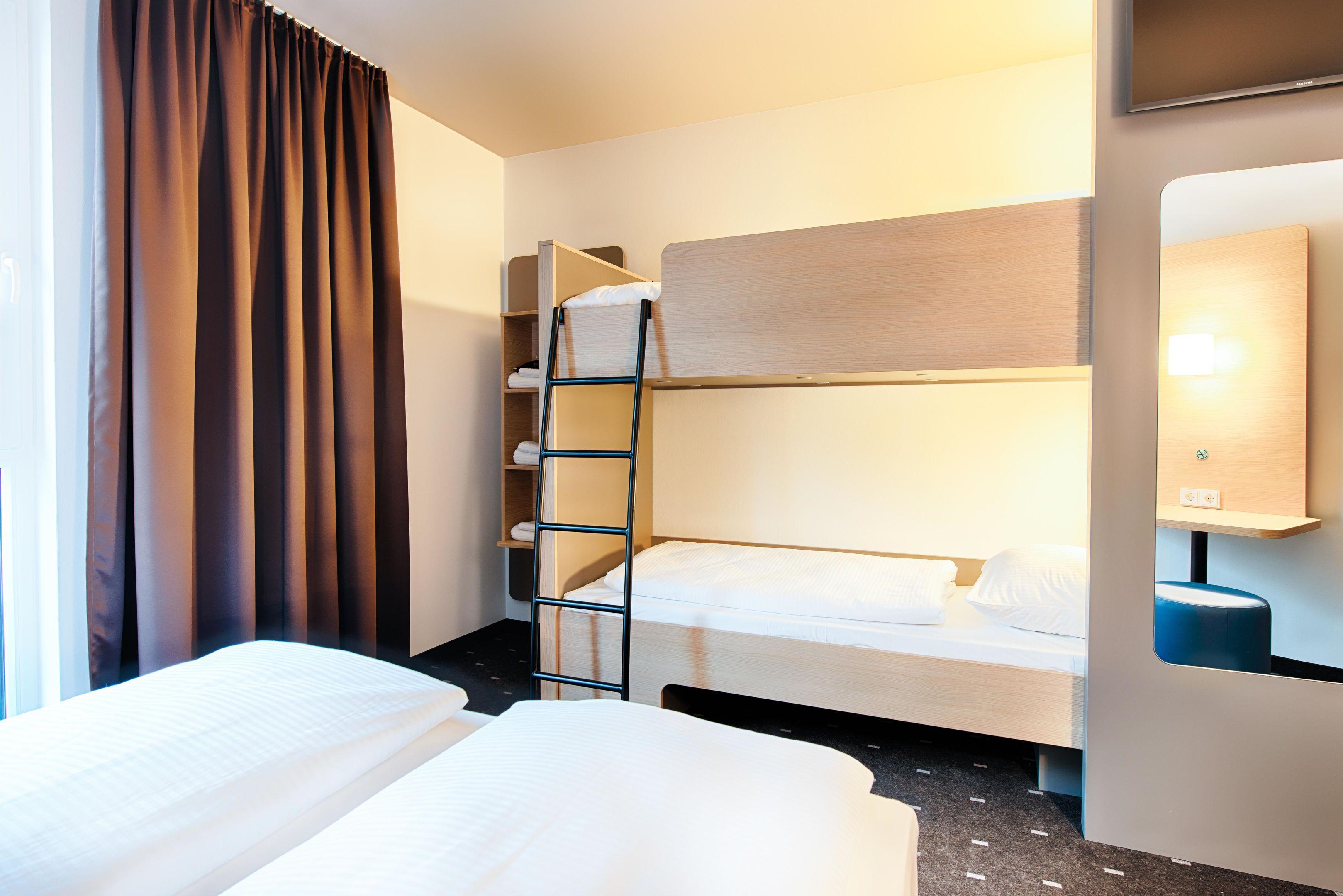 B&B Hotel Rostock City-West Экстерьер фото