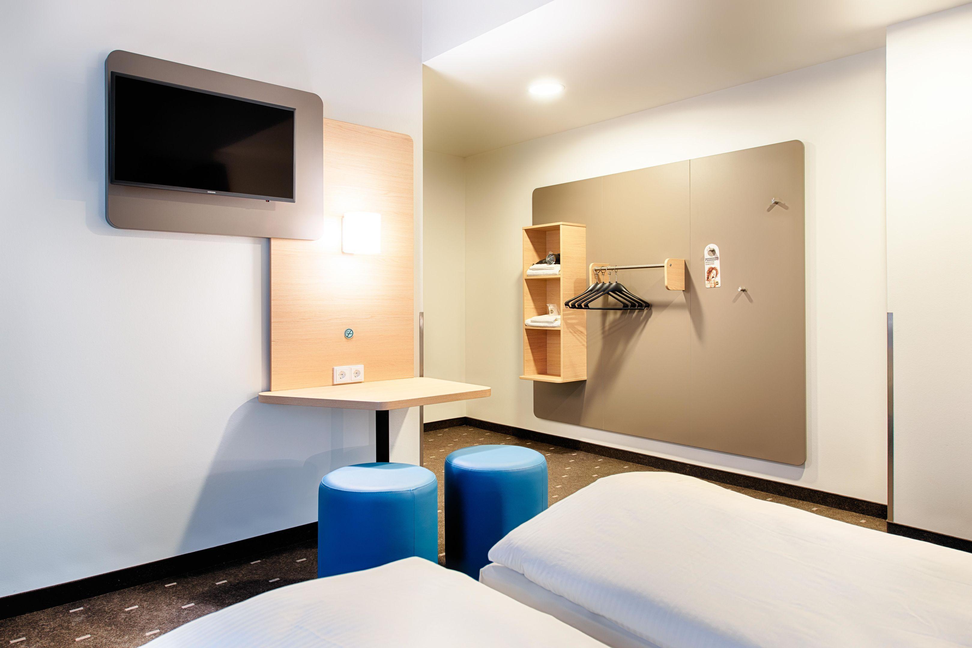 B&B Hotel Rostock City-West Экстерьер фото