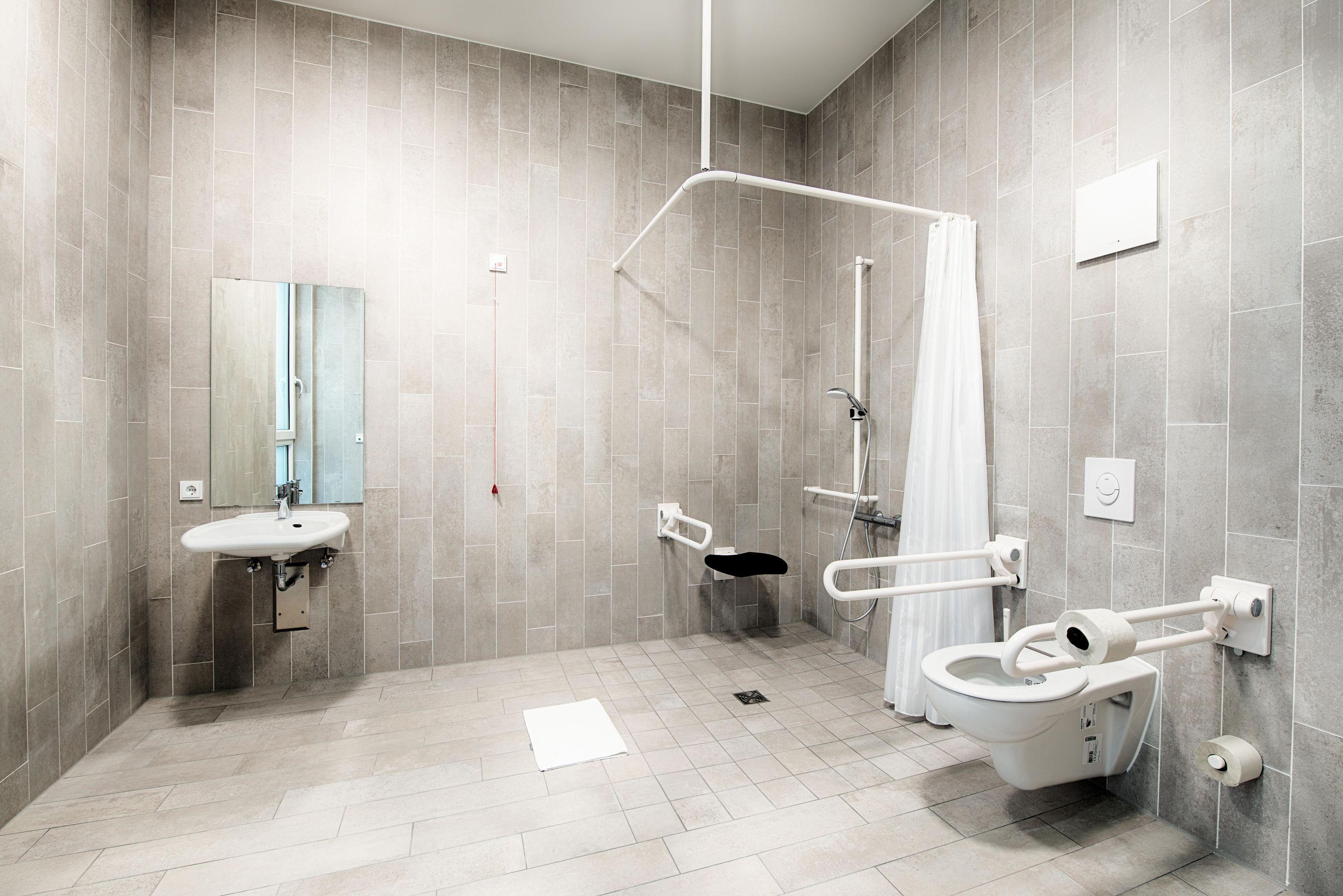 B&B Hotel Rostock City-West Экстерьер фото