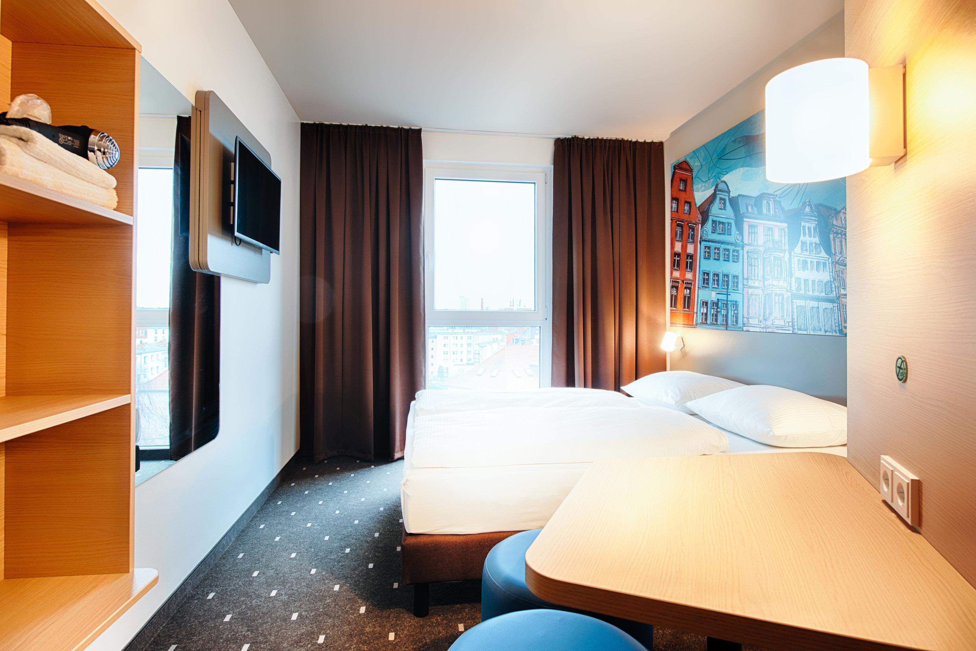 B&B Hotel Rostock City-West Экстерьер фото