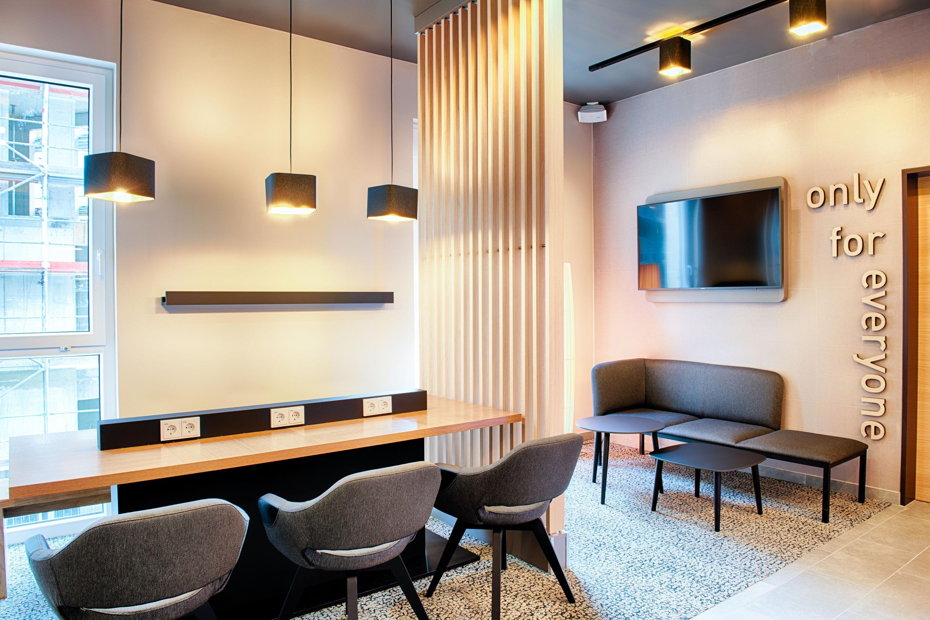 B&B Hotel Rostock City-West Экстерьер фото